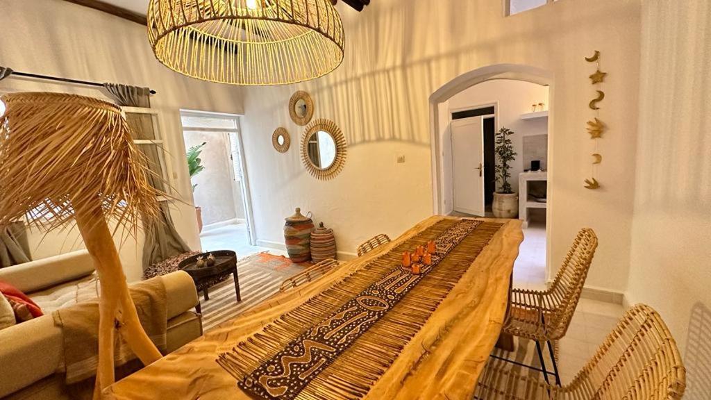 En Plein Coeur De La Medina Apartment เอสเซาอิรา ภายนอก รูปภาพ